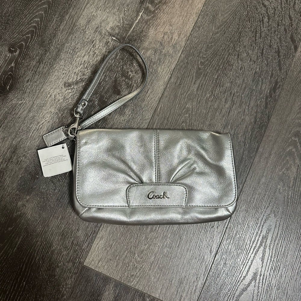 New Coach Large Flap Silver magnetic wristlet F45981 - 3H00061719